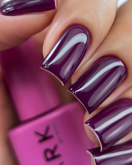 DARK GEL POLISH 015